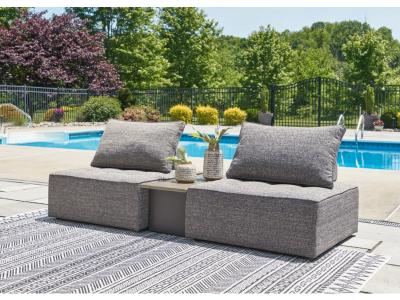 Signature Design by Ashley Bree Zee 3-Piece Outdoor Sectional - P160P4