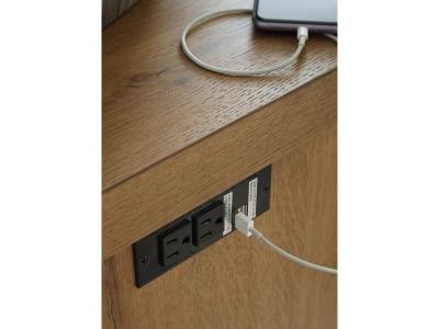 Signature Design by Ashley Brinstead Chairside End Table - T839-7