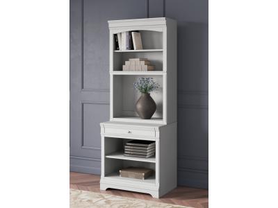 Signature Design by Ashley Kanwyn Bookcase - H777H8