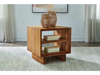 Signature Design by Ashley Dressonni End Table - T690-2