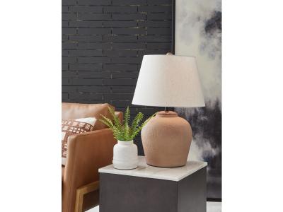 Signature Design by Ashley Scantor Table Lamp - L207464