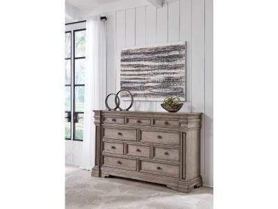 Signature Design by Ashley Blairhurst Dresser - B916-31