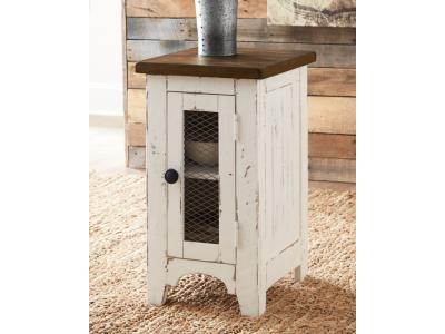 Signature Design by Ashley Wystfield Coffee Table and 2 Chairside End Tables - T459T2