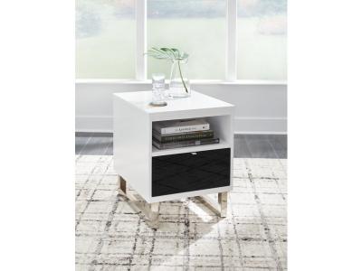 Signature Design by Ashley Gardoni Coffee Table and 2 Chairside End Tables - T756T2