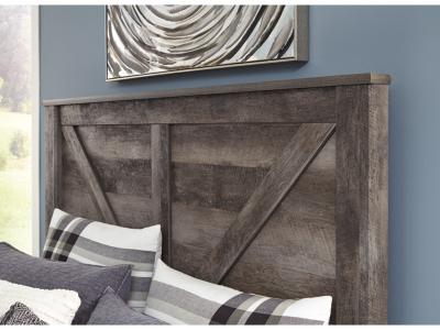 Signature Design by Ashley Wynnlow Queen Crossbuck Panel Bed, Dresser, Mirror and Chest - B440B37