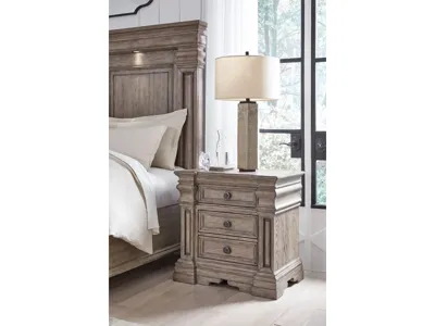 Signature Design by Ashley Blairhurst Queen Panel Bed, Dresser, Mirror, Chest and Nightstand - B916B8