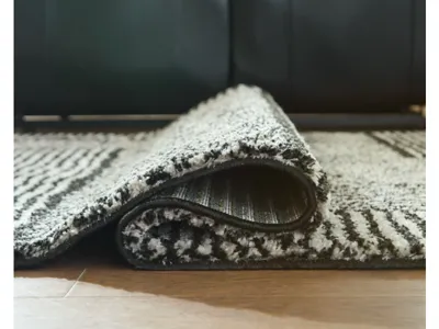 Signature Design by Ashley Kurtmen 5' x 7' Area Rug - R407592