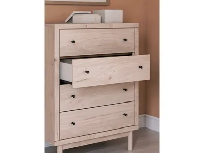 Signature Design by Ashley Arloster Chest of Drawers - PCB1566-244