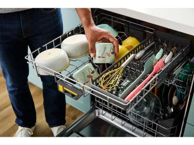 24" Whirlpool Built-in Dishwasher with Total Coverage Wash Action - WDTS8024SZ