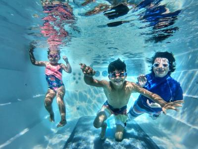 Endless Pools R-Series R500 RecSport Recreation Systems Swin Spa with Mocha Cabinet and Entertainment System - 941913059102-23