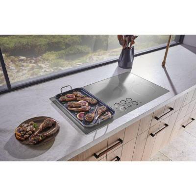 36" Monogram Induction Cooktop with Electronic Touch in Silver - ZHU36RSTSS