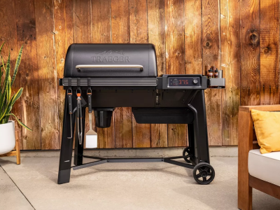 Traeger Woodridge Pellet Grill - TFB86MLH