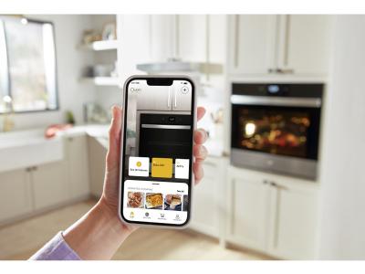 27" Whirlpool 4.3 Cu. Ft. Single Wall Oven with Air Fry in Black - WOES5027LB