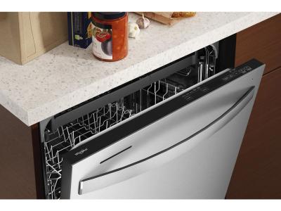 24" Whirlpool Large Capacity Dishwasher with 3rd Rack - WDT750SAKZ