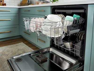 24" Whirlpool 51 DBA Quiet Dishwasher with 3rd Rack and Pocket Handle - WDP730HAMZ