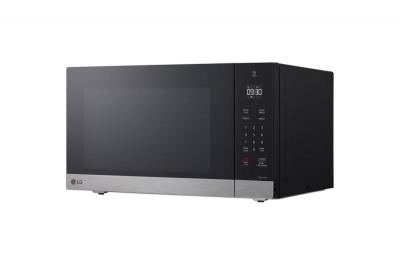 LG 0.9 Cu. ft. NeoChef Countertop Microwave with Smart Inverter - MSER0990S