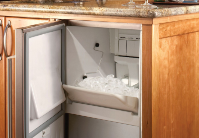 15" Perlick Compliant Series Clear Ice Maker with Right Hinge Stainless Steel Door - HA15CIR